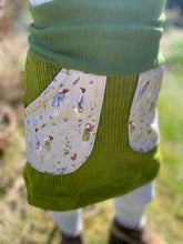 Lade das Bild in den Galerie-Viewer, Bio Breidcord Rock Hellgrün glückliche Hühner mit oder ohne Haarband