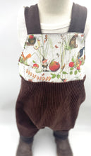 Lade das Bild in den Galerie-Viewer, Schlupf- Latzhose Bio Breitcordnicky Braun Bertie Pomm Zwerg Mitwachsend