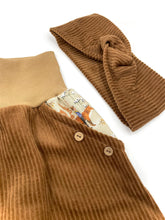 Lade das Bild in den Galerie-Viewer, Bio Breidcord Rock Hellbraun/Beige Fuchsliebe mit oder ohne Haarband