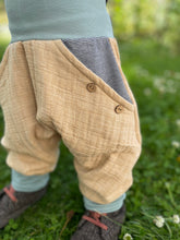 Lade das Bild in den Galerie-Viewer, MUSSELIN-HOSE SANDMELIERT GESTREIFT/MINT