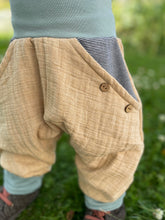 Lade das Bild in den Galerie-Viewer, MUSSELIN-HOSE SANDMELIERT GESTREIFT/MINT