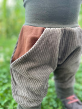 Lade das Bild in den Galerie-Viewer, CORDNICKY-H0SE KHAKI/BRAUN