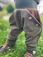 Lade das Bild in den Galerie-Viewer, CORDNICKY-H0SE KHAKI/BRAUN