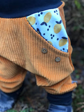 Lade das Bild in den Galerie-Viewer, CORDNICKY-HOSE SENFGELB ZITRONE