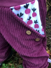 Lade das Bild in den Galerie-Viewer, CORDNICKY-HOSE BEERE ROTEBEETE