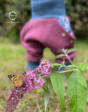 Lade das Bild in den Galerie-Viewer, WOLLWALK-HOSE ALTROSA AQUARELL BLUMEN