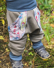 Lade das Bild in den Galerie-Viewer, SWEAT-HOSE GRAU WICHTELWELT