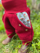 Lade das Bild in den Galerie-Viewer, WOLLWALK-HOSE ROT ERDBEERZWERG