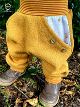 Lade das Bild in den Galerie-Viewer, WOLLWALK-HOSE SENFGELB BIENENVOLK