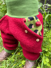 Lade das Bild in den Galerie-Viewer, WOLLWALK-HOSE ROT IGEL