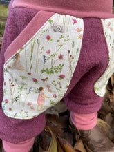 Lade das Bild in den Galerie-Viewer, WOLLWALK-HOSE ALTROSA WIESENELFEN