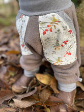 Lade das Bild in den Galerie-Viewer, WOLLWALK-HOSE GRAU HAGEBUTTEN ELFEN