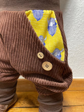 Lade das Bild in den Galerie-Viewer, CORDNICKY-HOSE BRAUN WIKINGER BO