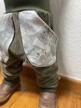 Lade das Bild in den Galerie-Viewer, CORDNICKY-HOSE KHAKI TAUBEN