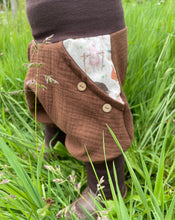 Lade das Bild in den Galerie-Viewer, MUSSELIN-HOSE BRAUN BAUERNHOFTIERE