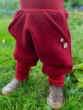Lade das Bild in den Galerie-Viewer, WOLLWALK-HOSE ROT UNI