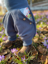 Lade das Bild in den Galerie-Viewer, MUSSELIN-HOSE JEANSBLAU PIPPA UND PELLE