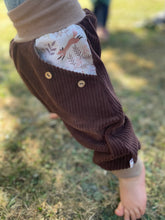 Lade das Bild in den Galerie-Viewer, CORDNICKY-HOSE BRAUN FUCHS