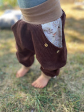 Lade das Bild in den Galerie-Viewer, CORDNICKY-HOSE BRAUN FUCHS
