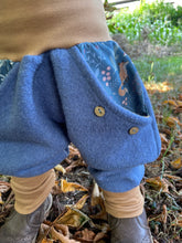 Lade das Bild in den Galerie-Viewer, WOLLWALK-HOSE JEANSBLAU FUCHS