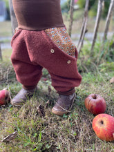 Lade das Bild in den Galerie-Viewer, WOLLWALK-HOSE ROST MUSTER