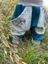 Lade das Bild in den Galerie-Viewer, WOLLWALK-HOSE PETROL ELFEN