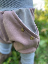 Lade das Bild in den Galerie-Viewer, BIO SOFT SWEAT HOSE Altrosa/Grau Uni Taschen Mitwachsend
