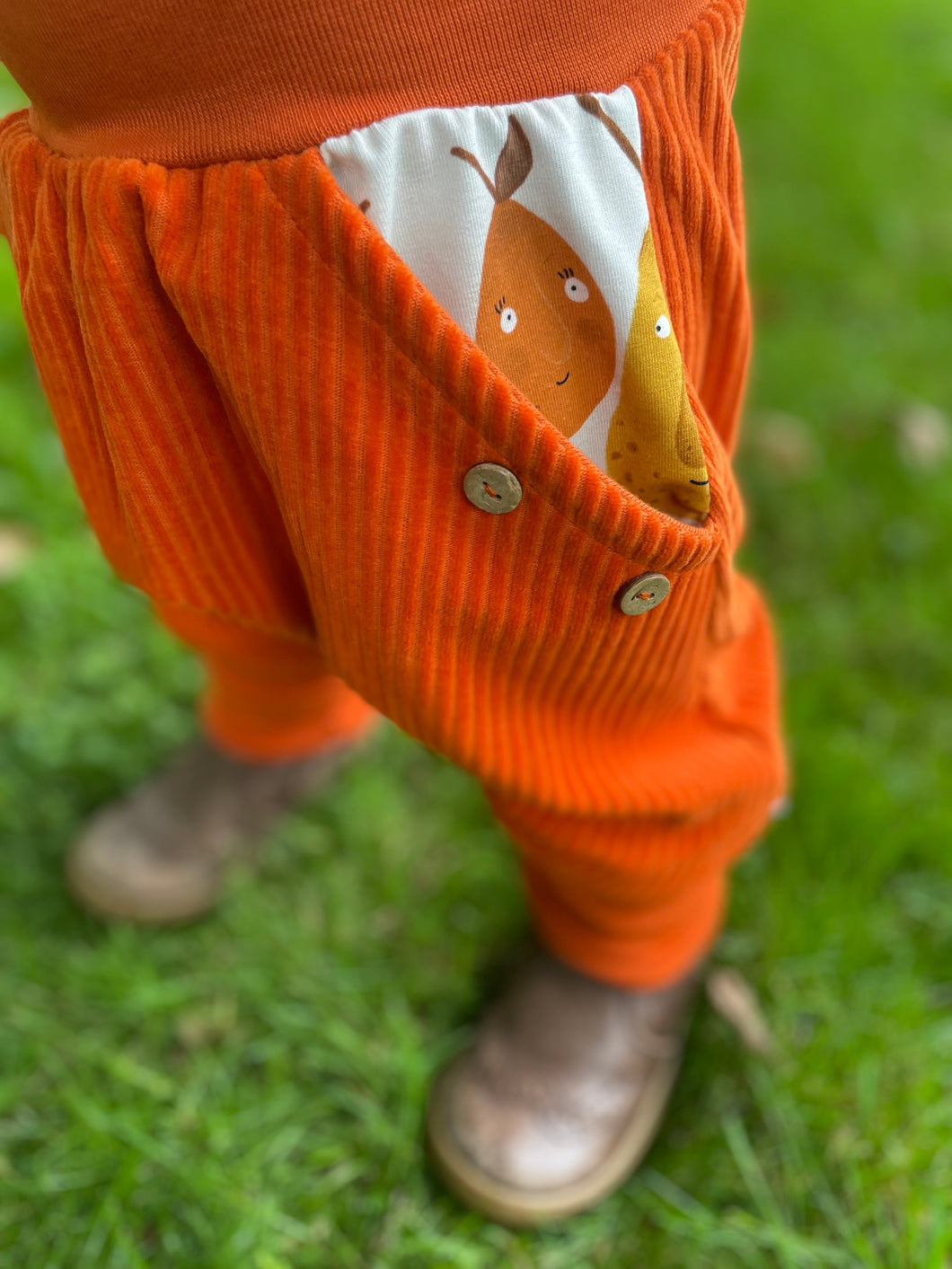 CORDNICKY-H0SE Rost Birnenkompott Taschen Mitwachsend