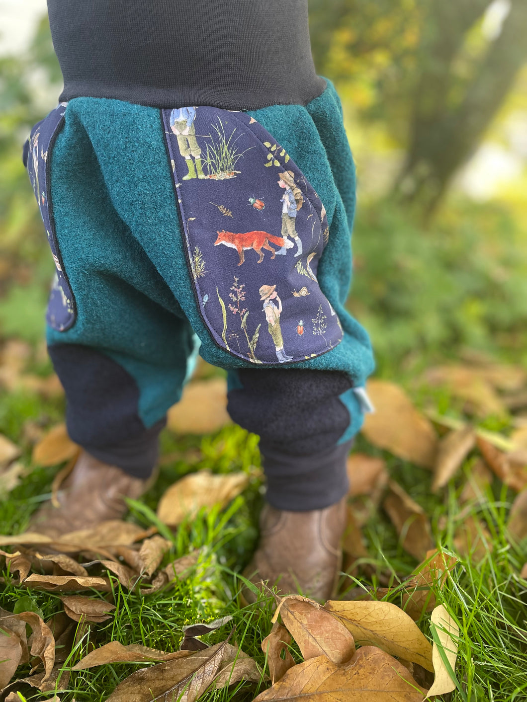 WOLLWALK-HOSE Petrol/Dunkelblau kleiner Endecker Taschen Kniepatches