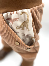 Lade das Bild in den Galerie-Viewer, CORDNICKY-HOSE Haselnuss Dinosaurier
