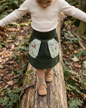 Lade das Bild in den Galerie-Viewer, Bio Breidcord Rock Waldgrün Feen Wesen mit oder ohne Haarband
