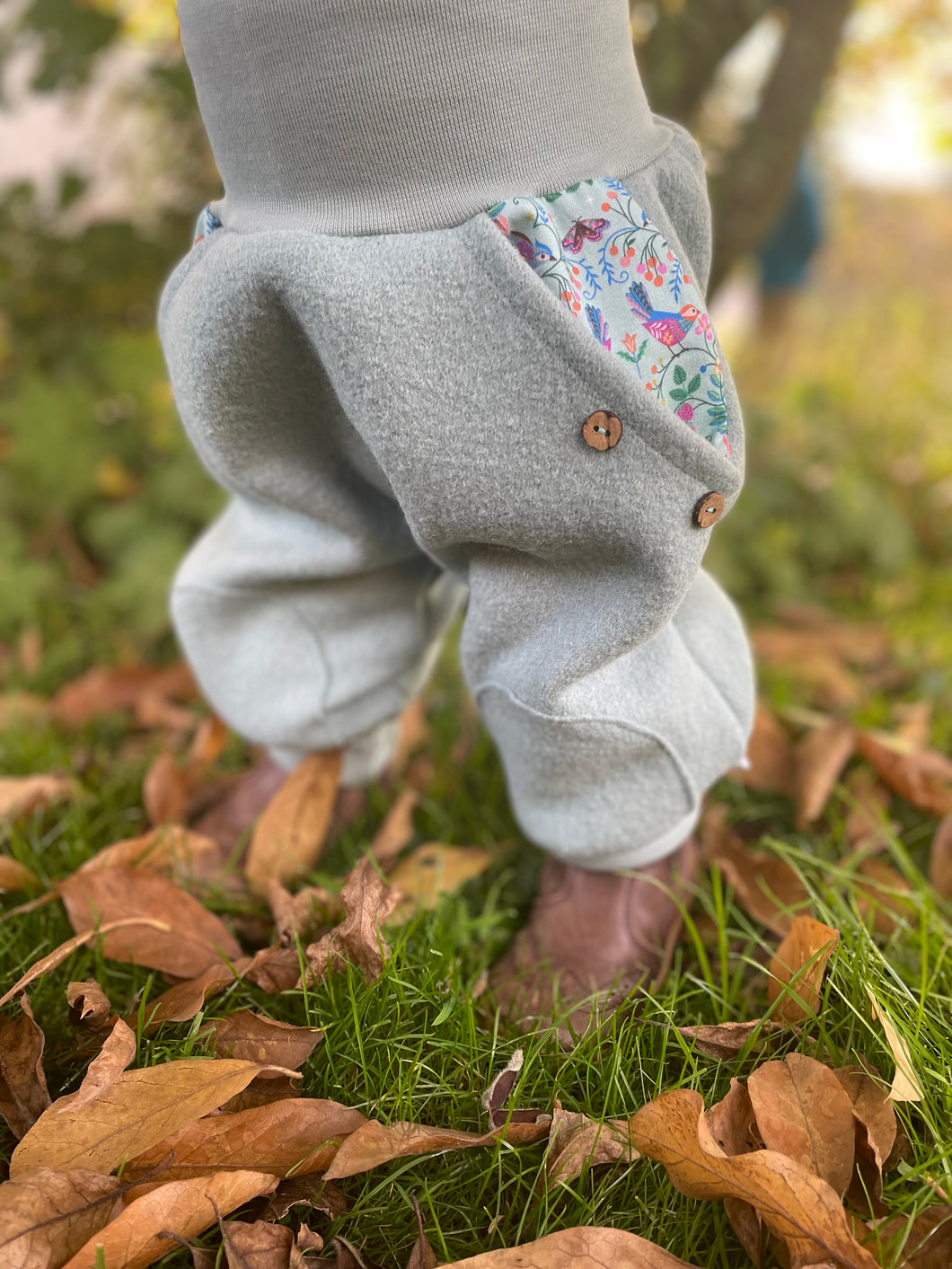 WOLLWALK-HOSE Mint Vögel Taschen Kniepatches