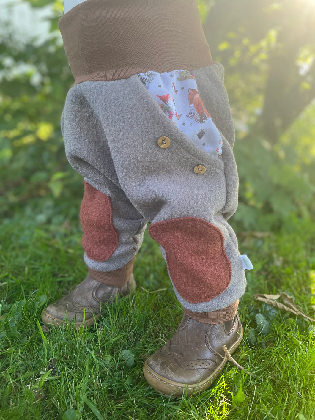WOLLWALK-HOSE Grau/Braun Brombeerzwerg Taschen Kniepatches