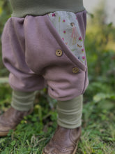 Lade das Bild in den Galerie-Viewer, BIO SOFT SWEAT HOSE Altrosa/gestreift Wiesenelfen Taschen Mitwachsend
