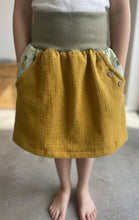 Lade das Bild in den Galerie-Viewer, Musselin Rock Senfgelb Feen Wesen mit oder ohne Haarband

