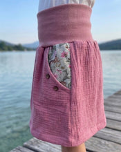 Lade das Bild in den Galerie-Viewer, Musselin Rock Altrosa Hase und Eichhörnchen mit oder ohne Haarband
