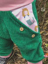 Lade das Bild in den Galerie-Viewer, CORDNICKY-HOSE FLASCHENGRÜN MEERJUNGFRAU
