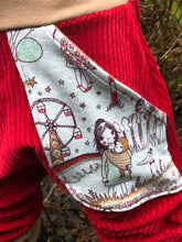 Lade das Bild in den Galerie-Viewer, CORDNICKY-HOSE ROT KIRMES
