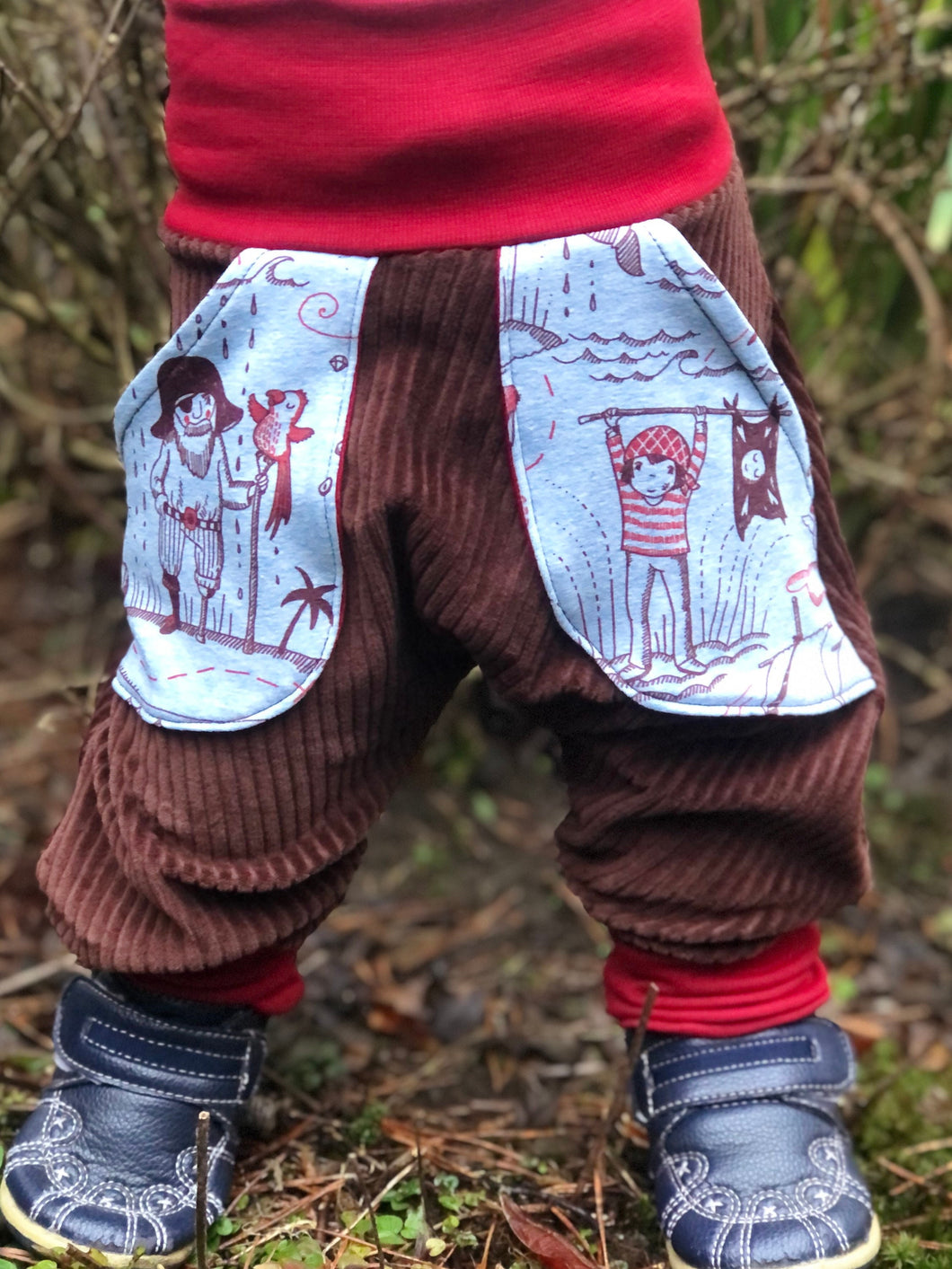 CORDNICKY-HOSE BRAUN PIRATEN
