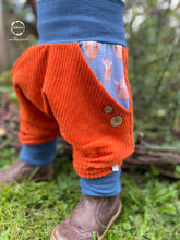 Lade das Bild in den Galerie-Viewer, CORDNICKY-HOSE ROST WIKINGER BO
