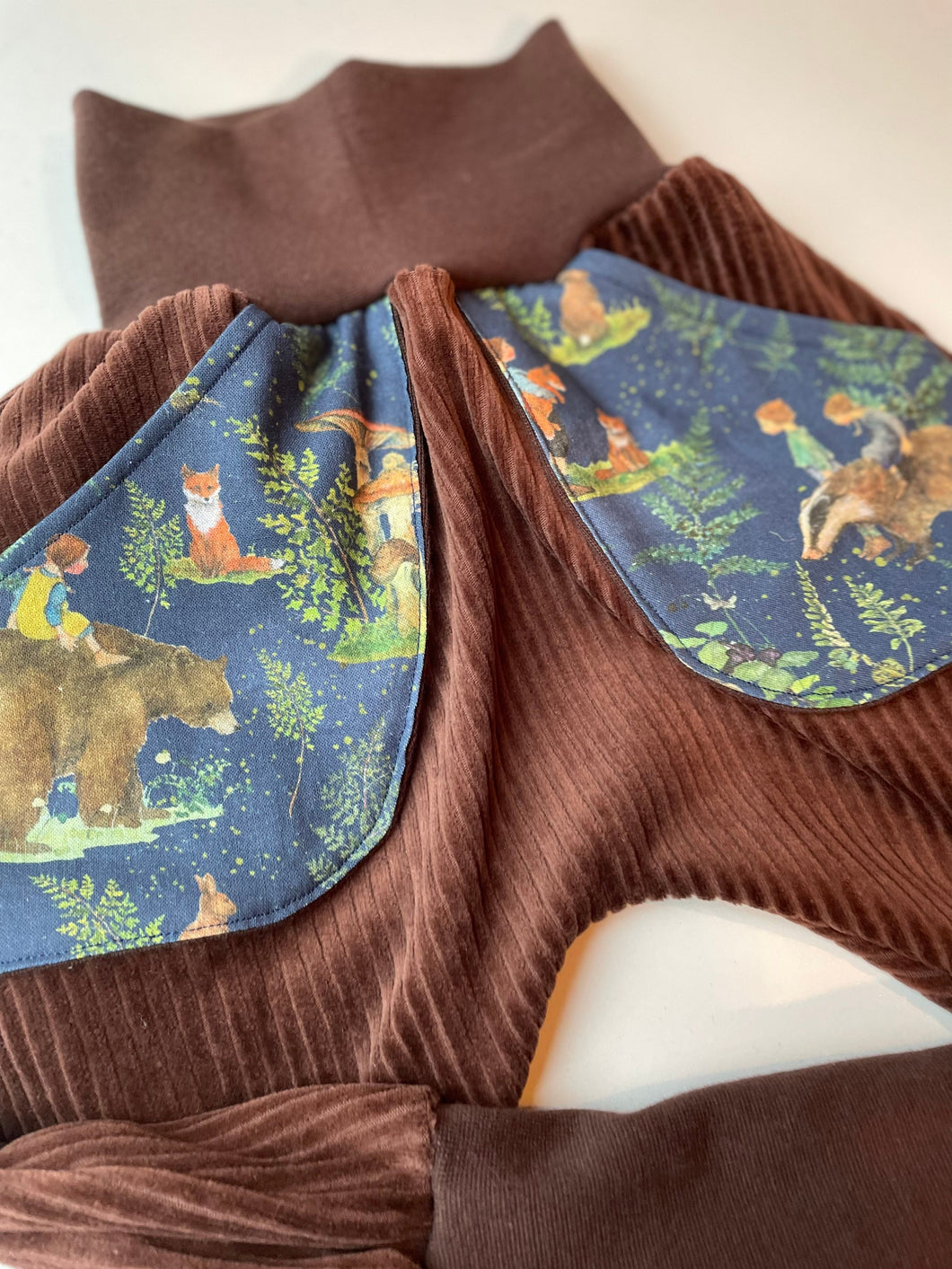 CORDNICKY-HOSE BRAUN WALDZAUBER