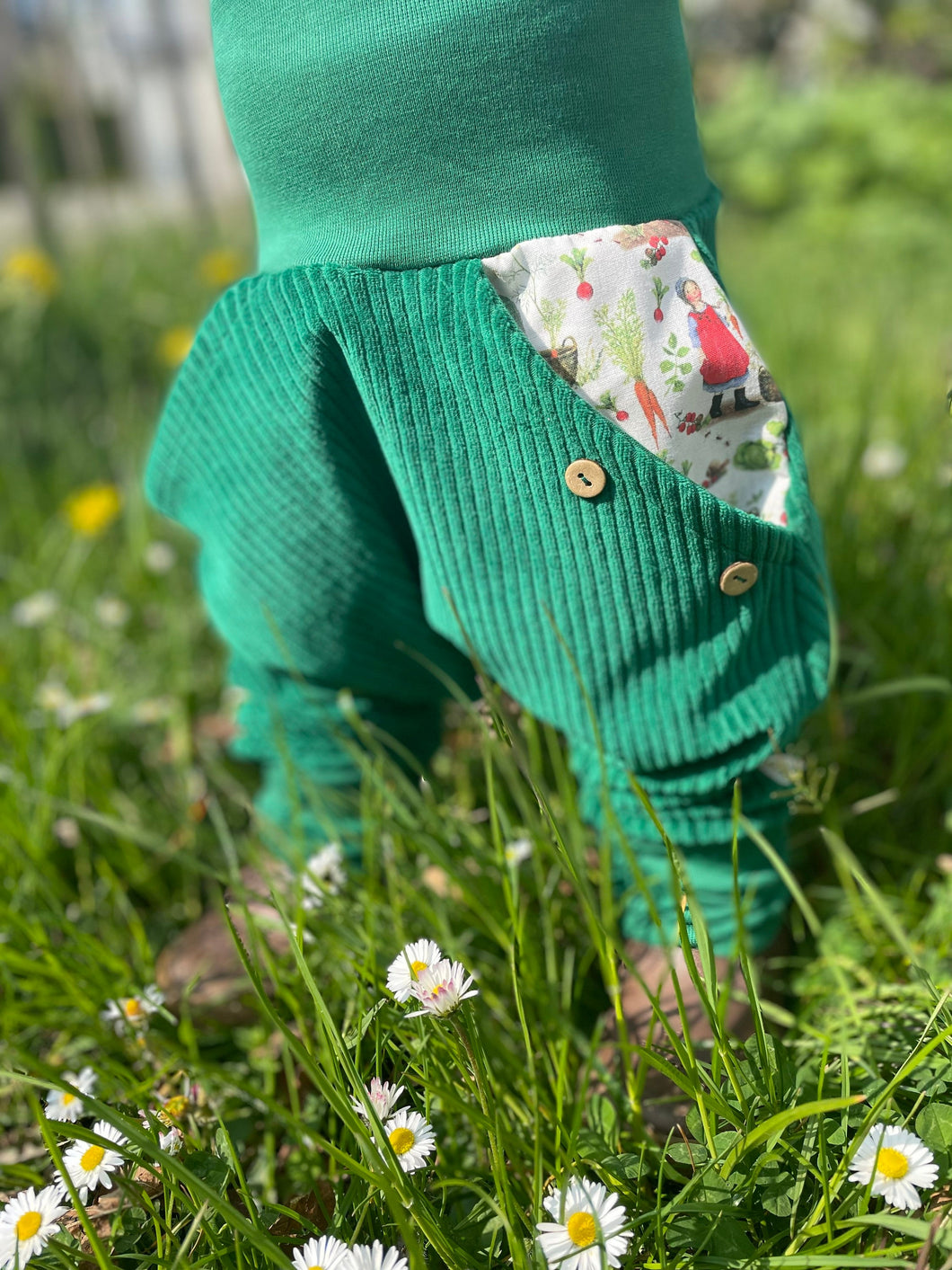 CORDNICKY-HOSE FLASCHENGRÜN ERNTEZEIT