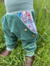 Lade das Bild in den Galerie-Viewer, CORDNICKY-HOSE MINT WICHTELWELT
